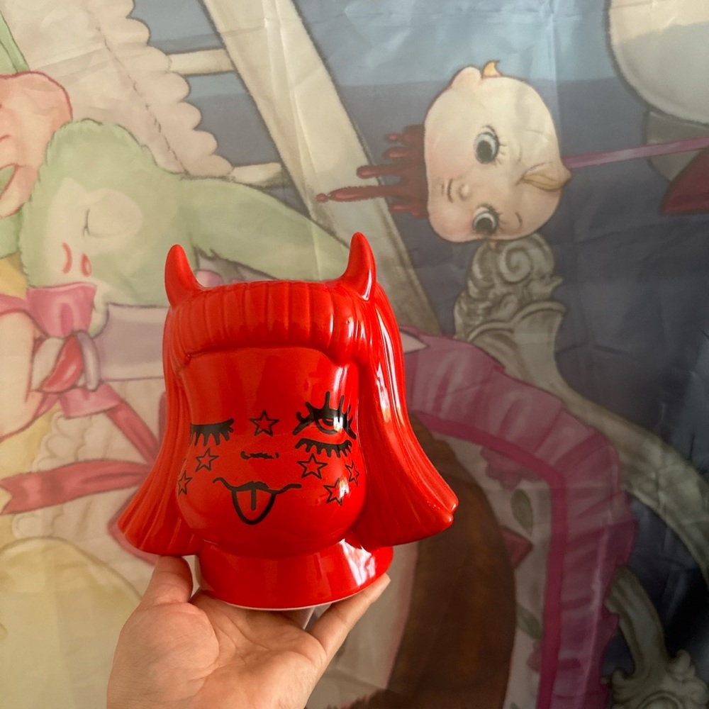 Valfré Valfre devil Lucy planter